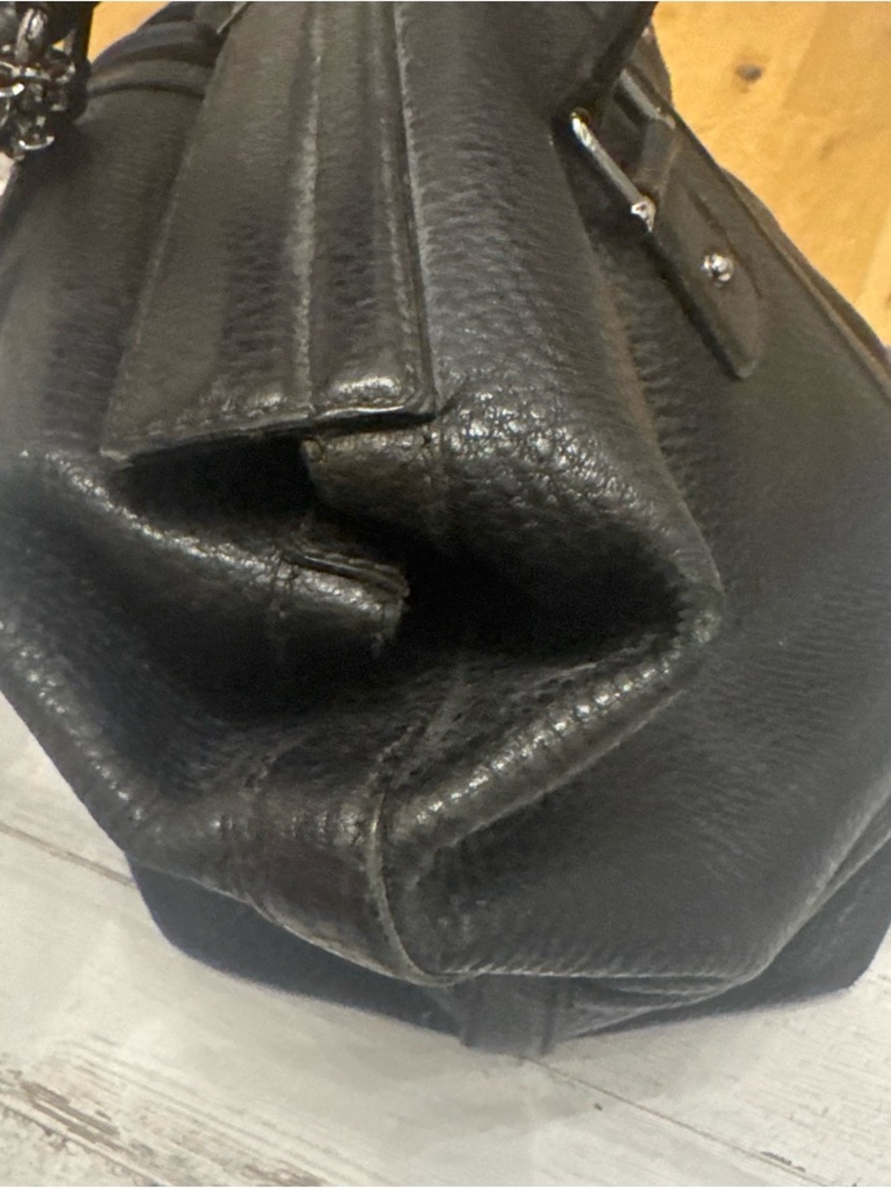 Gucci Black Pebbled Leather Shoulder Bag with Silver Hardware